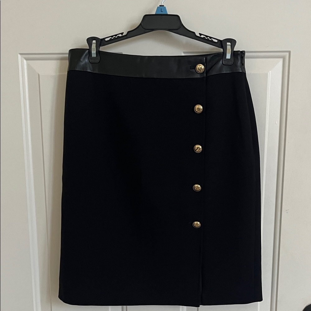 White House Black Market Black Pencil Skirt with Gold Buttons size 6